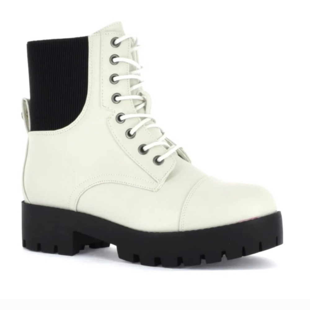 NWT Seven7 Jadon Combat Boots Textured White